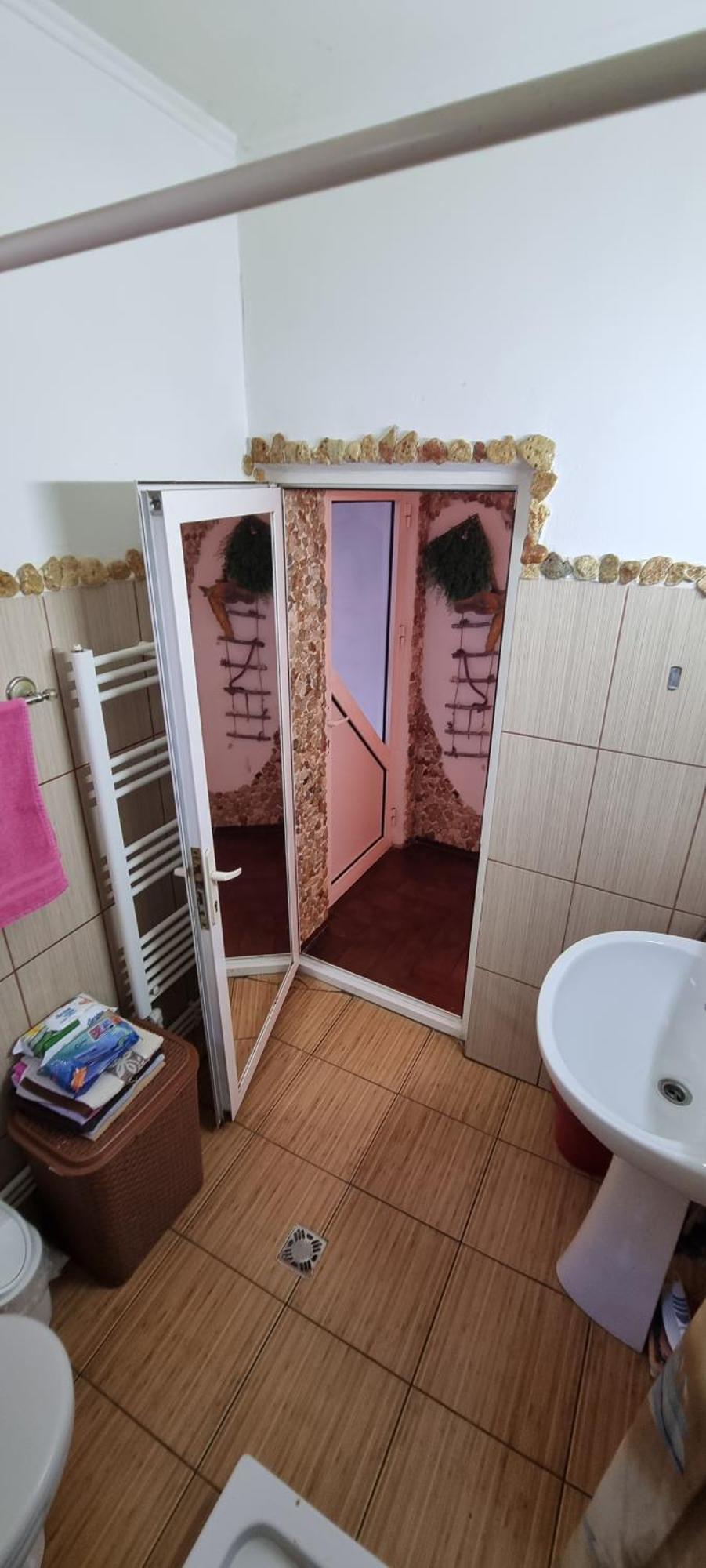 ホテル Casa Stefan Douăzeci şi Trei August エクステリア 写真